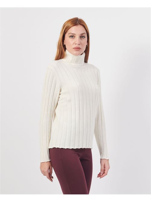 Joli pull à col roulé LOVELY | 35247LATTE