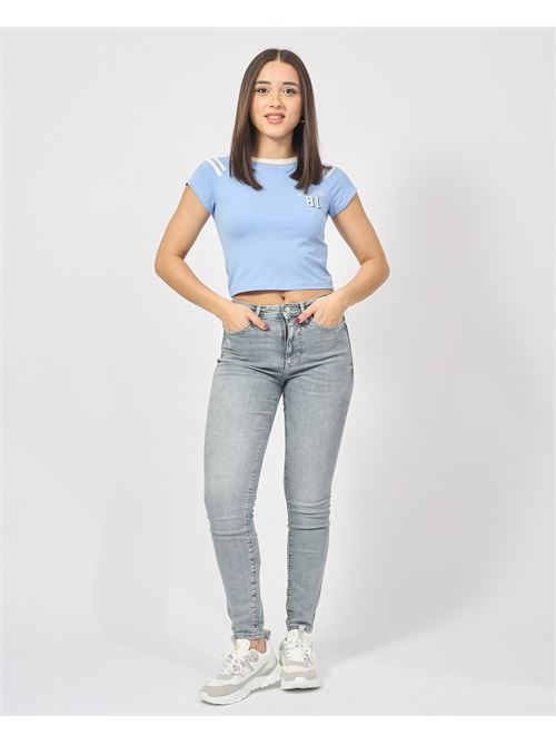 T-shirt cropped Guess con stampa GUESS | W5RI53-J1314G7CP